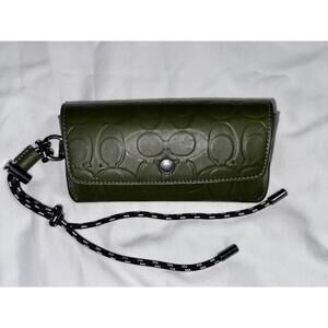 Coach Sunglass Case In Signature Leather in Dark Shamrock